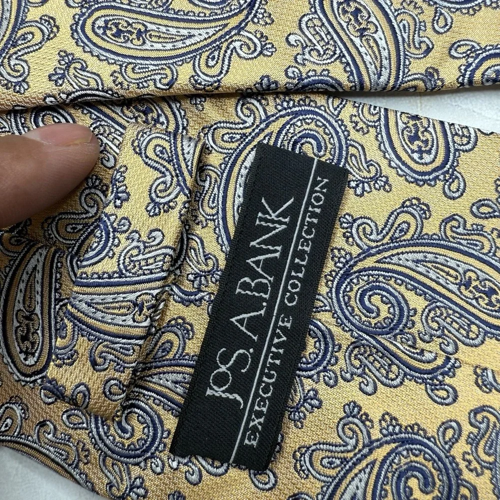 NWT Jos. A. Bank Executive Collective Silk Tie‎ Yellow Blue Paisley 58